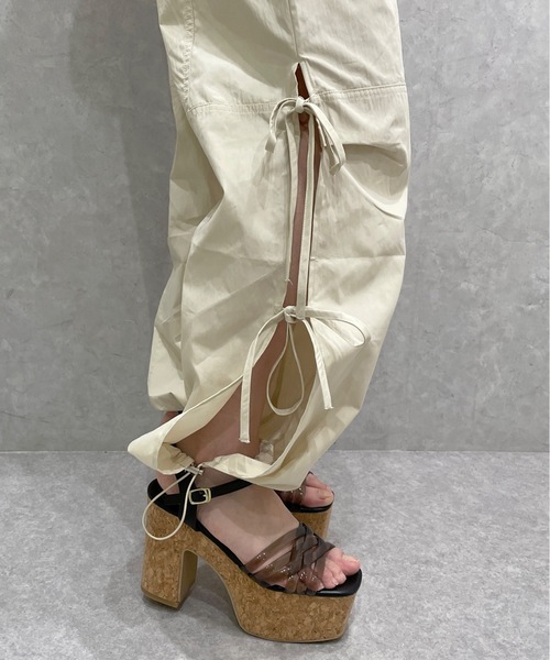 one way（ワンウェイ）の「【サイズ展開あり】サイドリボンカーゴパンツ（カーゴパンツ・レディース・ブラック/ホワイト/ピンク/ブルー/ベージュ/ダークグリーン・FREE/MEDIUM/SMALL）」の10枚目の写真