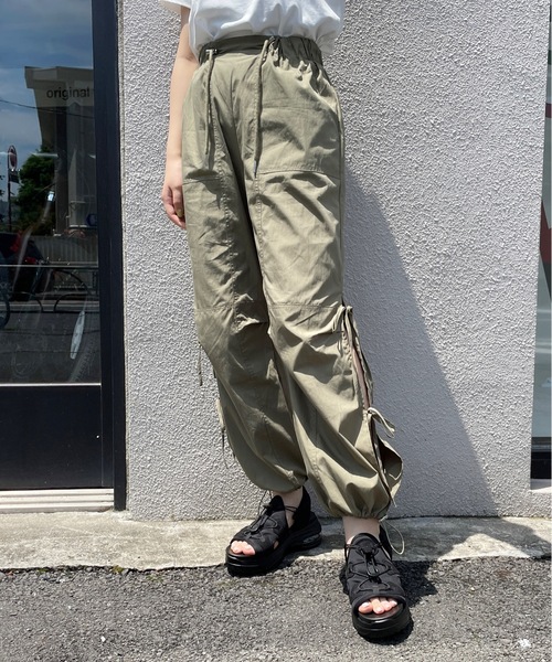 one way（ワンウェイ）の「【サイズ展開あり】サイドリボンカーゴパンツ（カーゴパンツ・レディース・ブラック/ホワイト/ピンク/ブルー/ベージュ/ダークグリーン・FREE/MEDIUM/SMALL）」の19枚目の写真