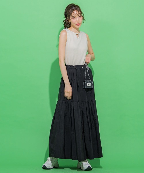 VICKY(ビッキー)の「【夏に大活躍】前後2WAYスクエアタンクトップ《手洗い可能》(キャミソール・レディース・オフホワイト/グレー/ブラック・M)」の14枚目の写真