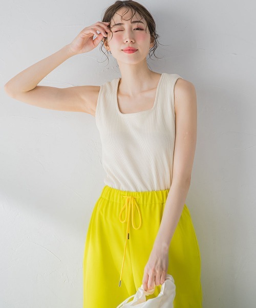 VICKY(ビッキー)の「【夏に大活躍】前後2WAYスクエアタンクトップ《手洗い可能》(キャミソール・レディース・オフホワイト/グレー/ブラック・M)」の19枚目の写真