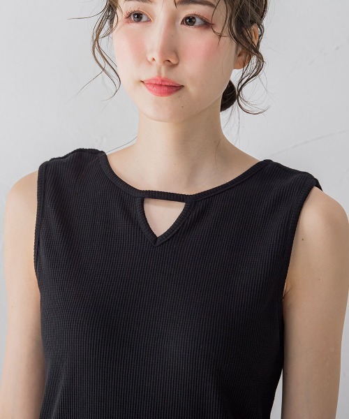VICKY(ビッキー)の「【夏に大活躍】前後2WAYスクエアタンクトップ《手洗い可能》(キャミソール・レディース・オフホワイト/グレー/ブラック・M)」の16枚目の写真