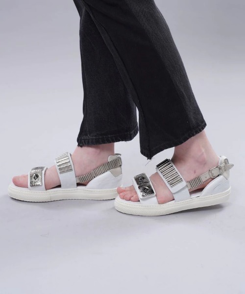 TOGA PULLA（トーガ　プルラ）の「【TOGA PULLA/トーガプルラ】Metal sneaker sandals /TP91-AJ664/メタルスニーカーサンダル（サンダル・レディース・ホワイト・36/37/38）」の3枚目の写真