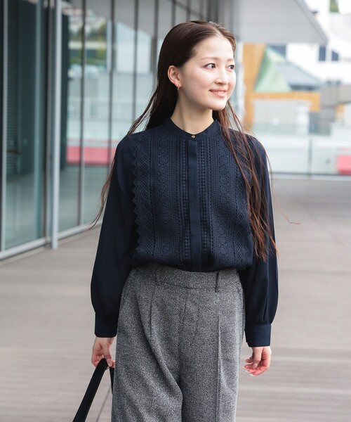 BEAMS HEART(ビームスハート)の「【WEB限定】フロントレース ブラウス(洗濯機可能)(シャツ/ブラウス・レディース・ベージュ/オフホワイト/ブラック/ネイビー/ライトグレー・FREE)」の16枚目の写真
