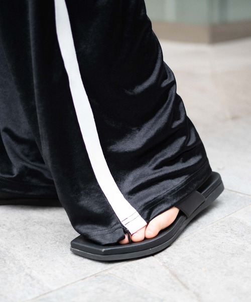 WEGO(ウィゴー)の「WEGO/ラインサテンパンツ(スラックス・レディース・カーキ/ブラック・FREE)」の6枚目の写真