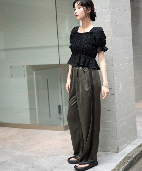 WEGO(ウィゴー)の「WEGO/ラインサテンパンツ(スラックス・レディース・カーキ/ブラック・FREE)」の12枚目の写真