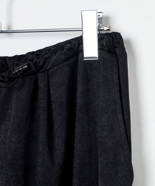 WEGO(ウィゴー)の「WEGO/ラインサテンパンツ(スラックス・レディース・カーキ/ブラック・FREE)」の22枚目の写真