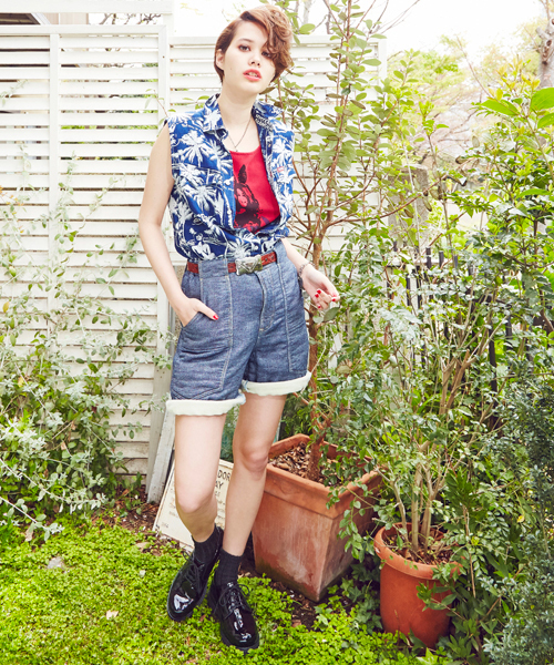 HYSTERIC GLAMOUR（ヒステリックグラマー）の「EXOTIC ATMOSPHERE総柄 ノースリーブSH（シャツ/ブラウス・レディース・ブルー系その他・FREE）」の3枚目の写真