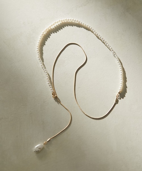 ear PAPILLONNER（イアパピヨネ）の「Y字パールロングネックレス（ネックレス・レディース・ゴールド/シルバー・FREE）」の2枚目の写真