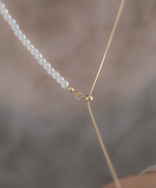 ear PAPILLONNER（イアパピヨネ）の「Y字パールロングネックレス（ネックレス・レディース・ゴールド/シルバー・FREE）」の6枚目の写真