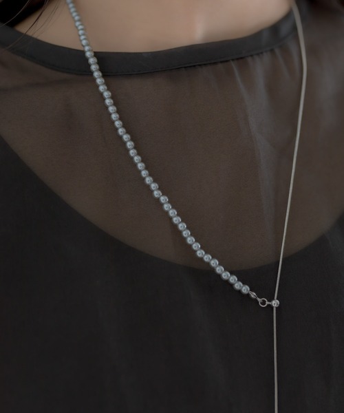 ear PAPILLONNER（イアパピヨネ）の「Y字パールロングネックレス（ネックレス・レディース・ゴールド/シルバー・FREE）」の9枚目の写真