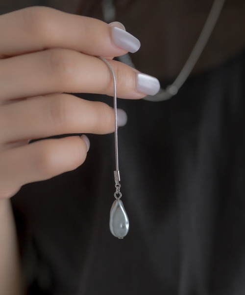 ear PAPILLONNER（イアパピヨネ）の「Y字パールロングネックレス（ネックレス・レディース・ゴールド/シルバー・FREE）」の11枚目の写真