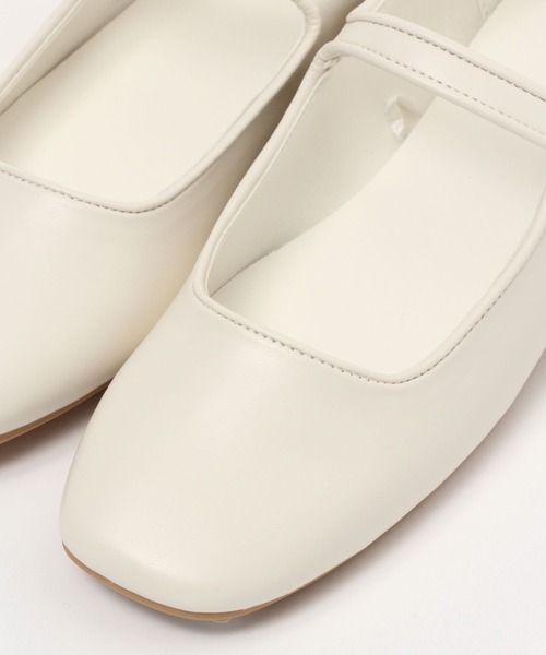 FOREVER 21(フォーエバー トゥエンティーワン)の「フラットメリージェーン(その他シューズ・レディース・ホワイト系その他2/ブラック・23cm/25cm/22.5cm/24.5cm/24cm/23.5cm)」の12枚目の写真