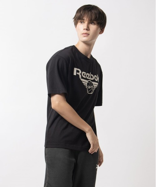Reebok（リーボック）の「バスケットボール ブランド グラフィック Tシャツ / BB BRAND GRAPHIC TEE（Tシャツ/カットソー・メンズ・オフホワイト/ヘザーグレー/ブラック・XX-LARGE/X-SMALL/X-LARGE/SMALL/LARGE/MEDIUM）」の2枚目の写真