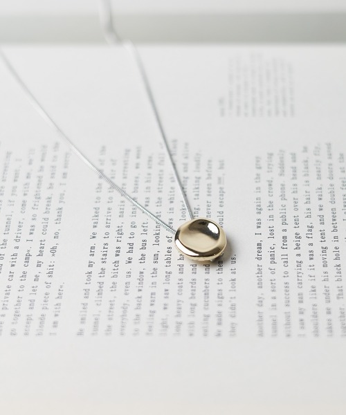 ARCHIVER（アーカイバ）の「【Gl】メタル　ループタイネックレス（ネックレス・レディース・シルバー/ゴールド/ブラック・FREE）」の3枚目の写真