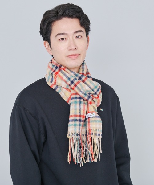 Arnold Palmer（アーノルドパーマー）の「パーマーチェック レギュラーマフラー（マフラー・レディース・ネイビー/ベージュ・F）」の5枚目の写真