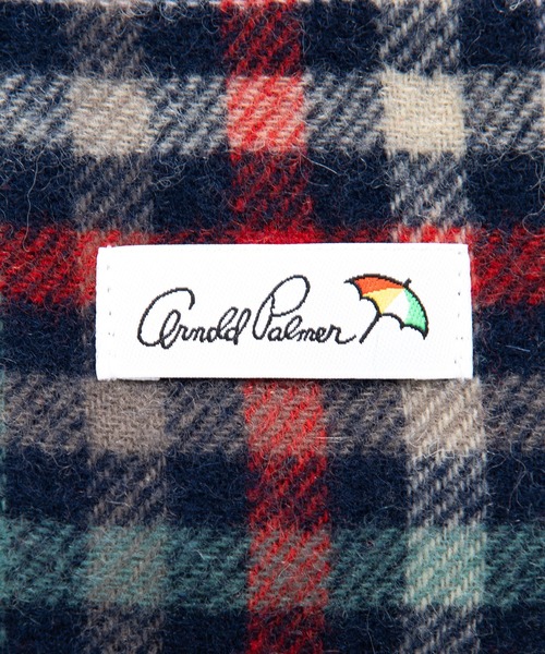 Arnold Palmer（アーノルドパーマー）の「パーマーチェック レギュラーマフラー（マフラー・レディース・ネイビー/ベージュ・F）」の10枚目の写真