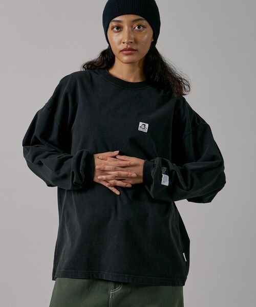 BEN DAVIS(ベンデイビス)の「【BEN DAVIS(ベンデイビス)】 WASHED L/S LABEL TEE(WIDE) / ストーンウォッシュ フェード ピスネーム ロンT ワンポイント 長袖 ビッグシルエット(Tシャツ/カットソー・メンズ・ブラック/ラベンダー/ネイビー/ダークグリーン/ホワイト・MEDIUM/LARGE/X-LARGE)」の6枚目の写真