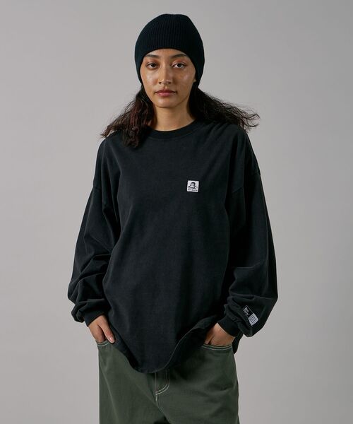 BEN DAVIS(ベンデイビス)の「【BEN DAVIS(ベンデイビス)】 WASHED L/S LABEL TEE(WIDE) / ストーンウォッシュ フェード ピスネーム ロンT ワンポイント 長袖 ビッグシルエット(Tシャツ/カットソー・メンズ・ブラック/ラベンダー/ネイビー/ダークグリーン/ホワイト・MEDIUM/LARGE/X-LARGE)」の7枚目の写真