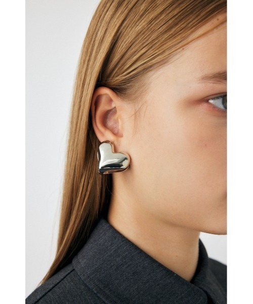 MOUSSY(マウジー)の「HEART CLIP イヤリング(ピアス(両耳用)・レディース・ゴールド/シルバー・FREE)」の7枚目の写真