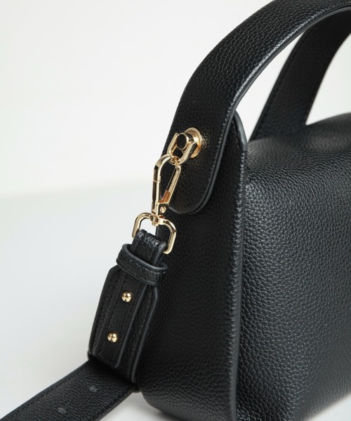 SAISON DE PAPILLON（セゾンドパピヨン）の「牛床革レザー２WAYショルダーバッグ 韓国ファッション（ショルダーバッグ・レディース・ブラック/オフホワイト・フリー）」の15枚目の写真