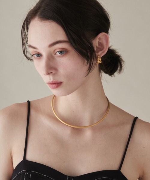 ciite' surgical stainless（シーテサージカルステンレス）の「【 金属アレルギー対応 】 ラウンドフォルムチョーカー / ネックレス / ネックカフ サージカルステンレス 316L（チョーカー・レディース・シルバー/ゴールド・FREE）」の12枚目の写真