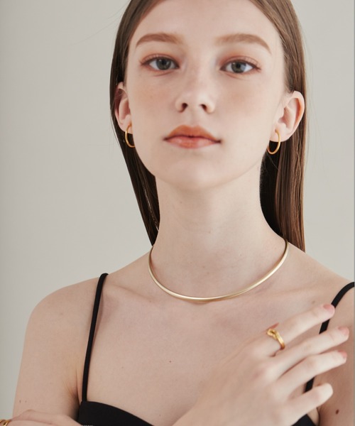 ciite' surgical stainless（シーテサージカルステンレス）の「【 金属アレルギー対応 】 ラウンドフォルムチョーカー / ネックレス / ネックカフ サージカルステンレス 316L（チョーカー・レディース・シルバー/ゴールド・FREE）」の16枚目の写真