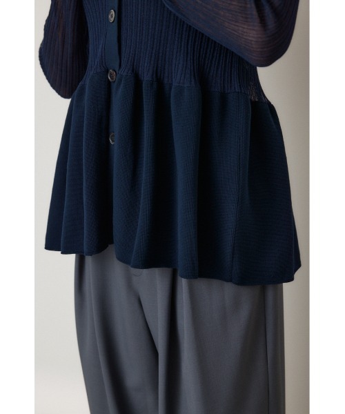 crie conforto（クリーコンフォルト）の「シアードッキングペプラムカーディガン（カーディガン/ボレロ・レディース・ブラック/ネイビー/ホワイト・FREE）」の18枚目の写真