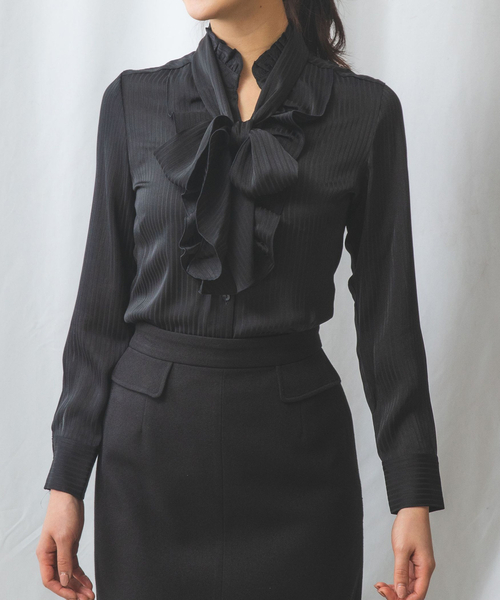 NARACAMICIE（ナラカミーチェ）の「【NARACAMICIE】シャドウストライプフリルボウタイ（シャツ/ブラウス・レディース・ブルー/ホワイト/ブラック・S/XL/L/M）」の3枚目の写真