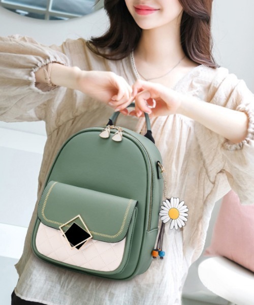 Miniministore(ミニミニストア)の「ミニリュック バイカラー レディース(バックパック/リュック・レディース・ブラック/ピンク/レッド/ミント/アイボリー・FREE)」の8枚目の写真