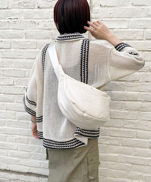 fredy emue（フレディエミュ）の「ボーダーキルトテープショルダーバッグ（ショルダーバッグ・レディース・アイボリー/ブラック・FREE）」の6枚目の写真