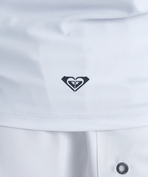 ROXY（ロキシー）の「RASHIE L/S/ロキシー長袖ラッシュガード(水着)（ラッシュガード・レディース・ブラック/ホワイト/ネイビー/ブラウン・SMALL/MEDIUM/LARGE）」の12枚目の写真