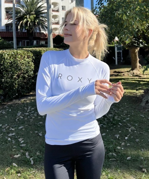 ROXY（ロキシー）の「RASHIE L/S/ロキシー長袖ラッシュガード(水着)（ラッシュガード・レディース・ブラック/ホワイト/ネイビー/ブラウン・SMALL/MEDIUM/LARGE）」の6枚目の写真