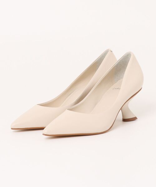 CARRANO(カラーノ)の「【CARRANO】デザインヒールポインテッドトゥパンプス(641100)(パンプス・レディース・ブラック/アイボリー・35/36/37/38)」の3枚目の写真