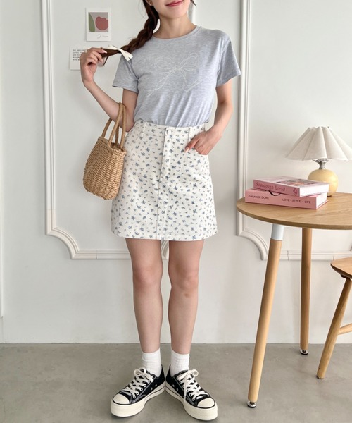 Loueme（ルエム）の「フラワーデニムミニスカパン（スカート・レディース・ホワイト/ベージュ/ブラック・M）」の21枚目の写真