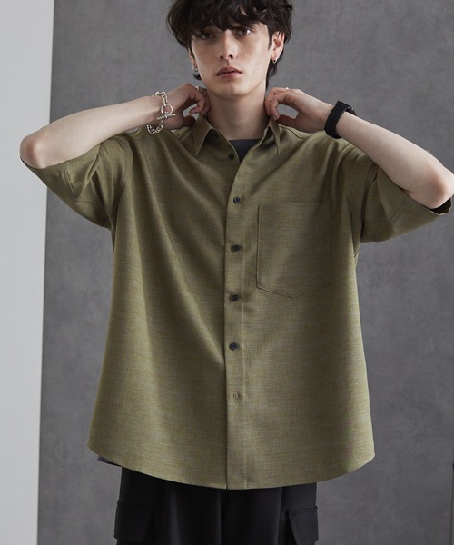 MONO-MART(モノマート)の「ウールライクファブリック オーバーサイズS/Sシャツ(シャツ/ブラウス・メンズ・グレイッシュベージュ/ブルーグレー/グレー/ブラック/ライトグレー/ホワイト/ダークネイビー/カーキ/グリーン・L/M)」の7枚目の写真