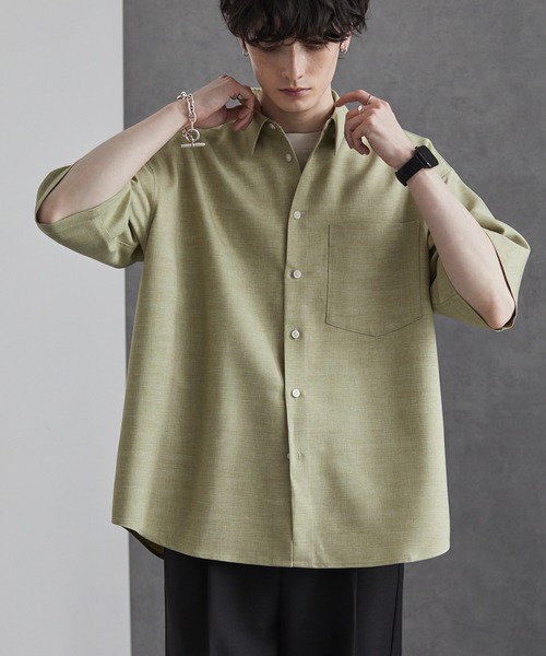 MONO-MART(モノマート)の「ウールライクファブリック オーバーサイズS/Sシャツ(シャツ/ブラウス・メンズ・グレイッシュベージュ/ブルーグレー/グレー/ブラック/ライトグレー/ホワイト/ダークネイビー/カーキ/グリーン・L/M)」の8枚目の写真