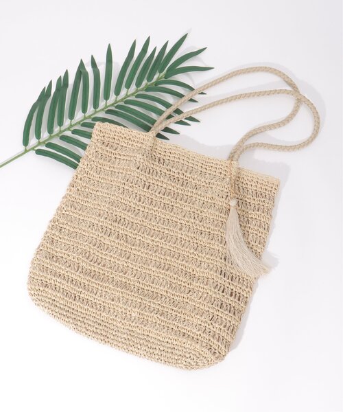 ikka（イッカ）の「雑材つまみ縦長トートバッグ（かごバッグ・レディース・ブラック/オフホワイト/グリーン/ブラウン・FREE）」の19枚目の写真