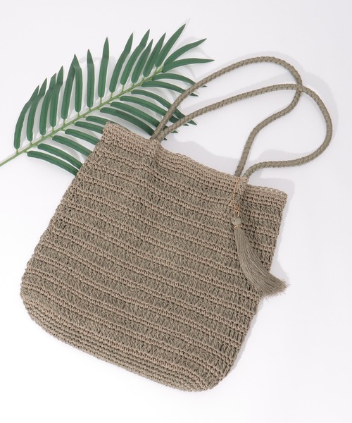 ikka（イッカ）の「雑材つまみ縦長トートバッグ（かごバッグ・レディース・ブラック/オフホワイト/グリーン/ブラウン・FREE）」の20枚目の写真
