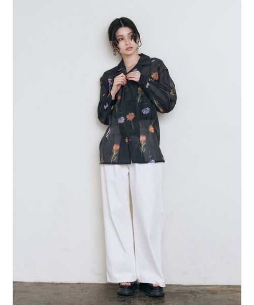 MURUA（ムルーア）の「【WEB限定】フラワーシアーシャツ（シャツ/ブラウス・レディース・アイボリー/ブラック/ピンク/ブラウン・FREE）」の19枚目の写真