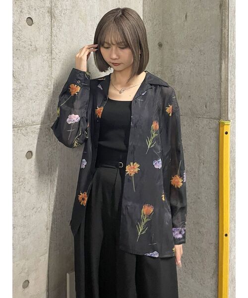 MURUA（ムルーア）の「【WEB限定】フラワーシアーシャツ（シャツ/ブラウス・レディース・アイボリー/ブラック/ピンク/ブラウン・FREE）」の17枚目の写真