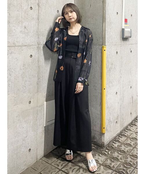 MURUA（ムルーア）の「【WEB限定】フラワーシアーシャツ（シャツ/ブラウス・レディース・アイボリー/ブラック/ピンク/ブラウン・FREE）」の15枚目の写真