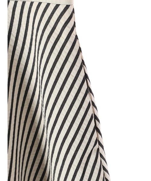 YECCA VECCA（イェッカヴェッカ）の「ストライプ柄チュールレイヤードワンピース（ワンピース・レディース・アイボリー/ブルー・S/M）」の6枚目の写真