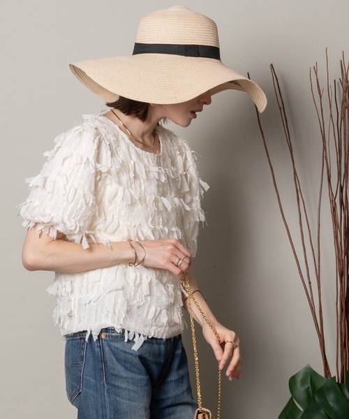 MHBG TOKYO(エムエイチビージートーキョー)の「フリンジジャガード ショートブラウス(シャツ/ブラウス・レディース・ベージュ/ブラック・FREE)」の6枚目の写真