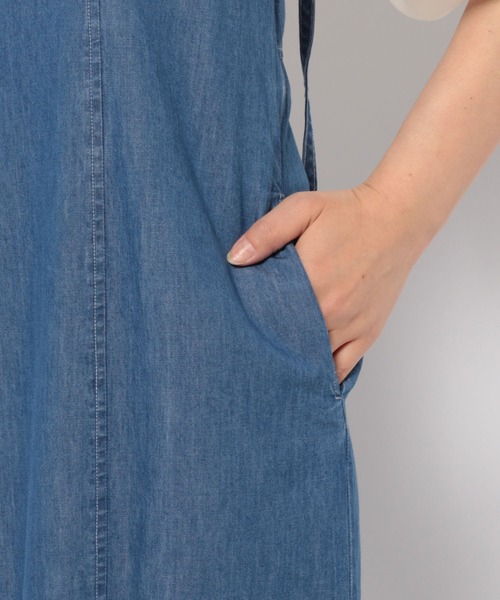 mysty woman(ミスティウーマン)の「ナローデニムキャミワンピース 128560(ワンピース・レディース・ブルー/ブラック・FREE)」の6枚目の写真