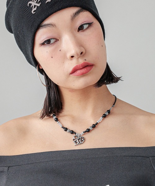 X-girl（エックスガール）の「BEADS NECKLACE（ネックレス・レディース・オリーブ/ブラック・ONE SIZE）」の4枚目の写真