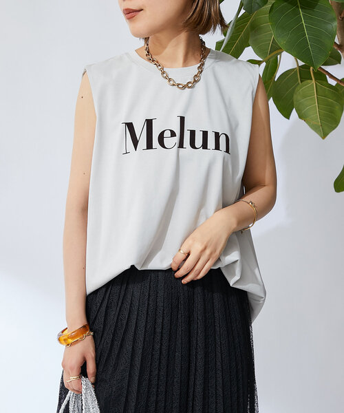 un dix cors(アンディコール)の「《着回し・ヒップカバー◎》フロッキーノースリカットソー(Tシャツ/カットソー・レディース・ブラック/グレイッシュベージュ・FREE)」の8枚目の写真