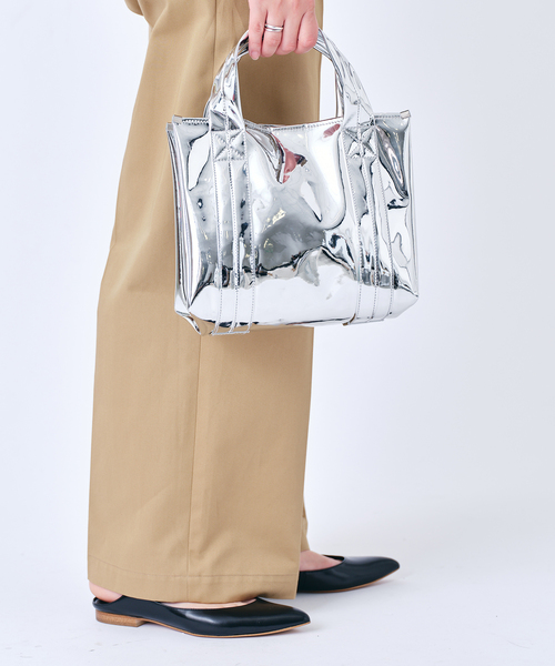 HELOYSE（エロイーズ）の「【HELOYSE/エロイーズ】BOXY MIRROR TOTE H-300（トートバッグ・レディース・シルバー/ブラック・FREE）」の2枚目の写真