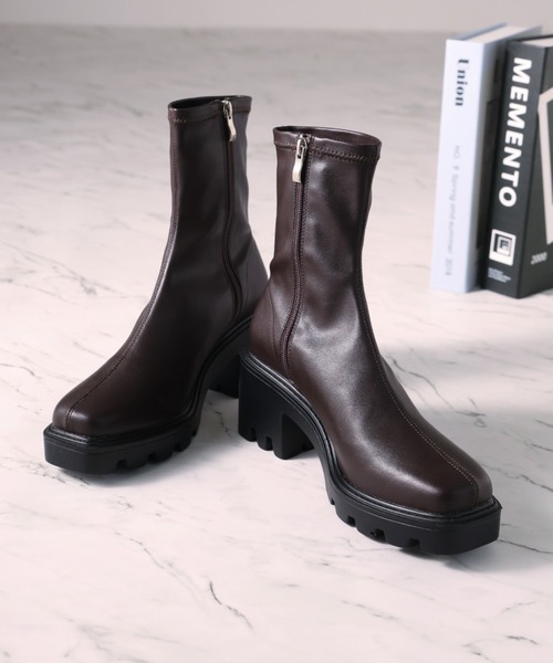VIVIAN（ヴィヴィアン）の「スクエアトゥ厚底ストレッチショートブーツ（ブーツ・レディース・ブラック系その他2/ブラウン系その他5/ナチュラル/ブラック系その他3・SS/S/M/L/LL/XL）」の4枚目の写真