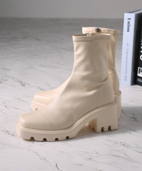 VIVIAN（ヴィヴィアン）の「スクエアトゥ厚底ストレッチショートブーツ（ブーツ・レディース・ブラック系その他2/ブラウン系その他5/ナチュラル/ブラック系その他3・SS/S/M/L/LL/XL）」の20枚目の写真