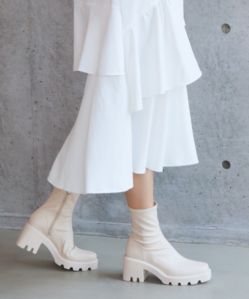 VIVIAN（ヴィヴィアン）の「スクエアトゥ厚底ストレッチショートブーツ（ブーツ・レディース・ブラック系その他2/ブラウン系その他5/ナチュラル/ブラック系その他3・SS/S/M/L/LL/XL）」の16枚目の写真